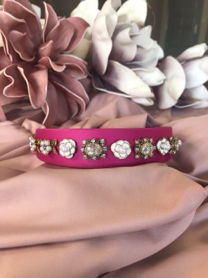 Φουξ στέκα με μεταλλικά στοιχεία