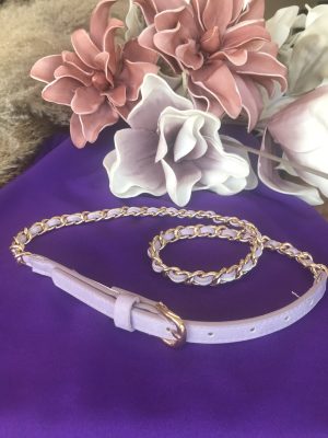 Λιλά ζώνη από δερματίνη και πλεγμένη χρυσή αλυσίδα