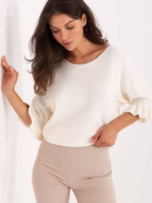 Jumper σε Μπεζ - Effortless sophistication