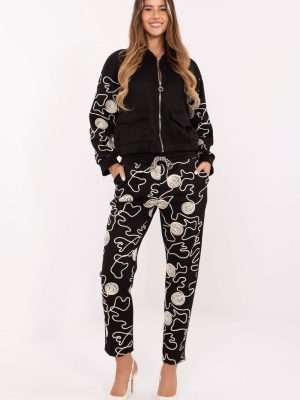 σε Μαύρο - Ricercata semplicità