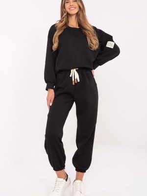 Σετ σε Μαύρο - Essential wardrobe piece