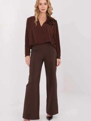 Παντελόνι σε Καφέ - L'élégance réinventée