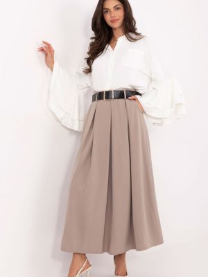 Φούστα σε Μπεζ - Effortless glamour