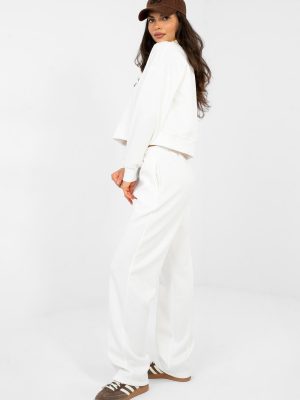 Σετ σε Μπεζ - Street-chic εμφάνιση