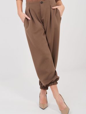 Παντελόνι φόρμας σε Καφέ - Effortless glamour