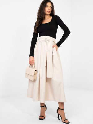 Φούστα σε Μπεζ - The essence of fashion