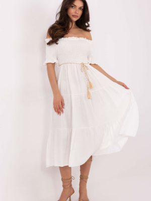 Φόρεμα σε Λευκό - The essence of fashion