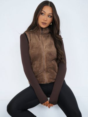 Γιλέκο σε Μπεζ - Street-chic εμφάνιση