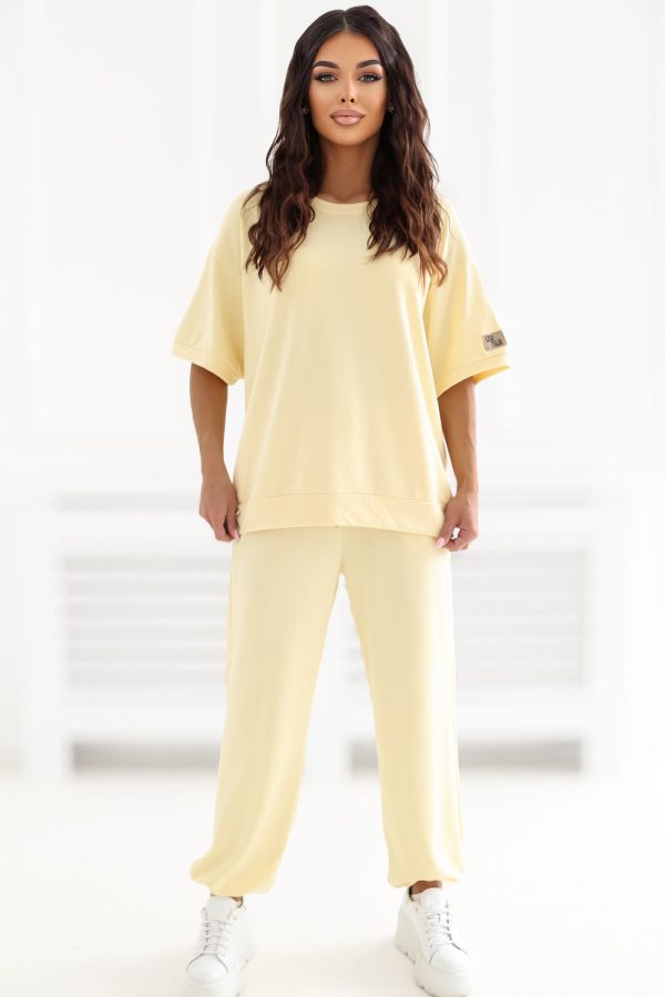 Σετ σε Κίτρινο - Modern romance